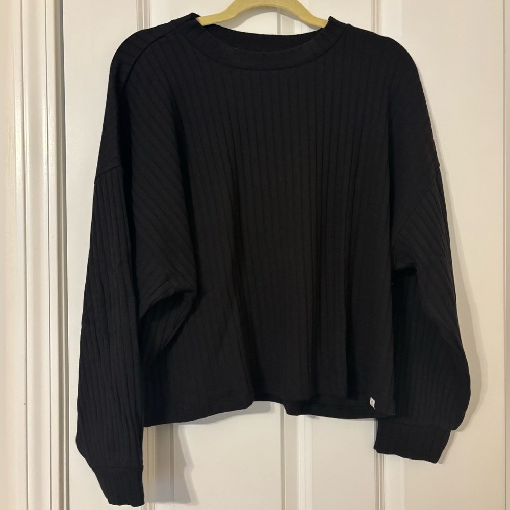 Old Navy cropped long sleeve